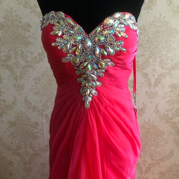 BNWT La Femme floor length chiffon gown - Picture 2 of 8